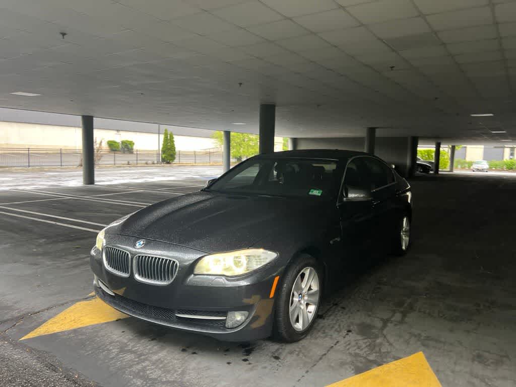 Thumbnail: 2013 BMW 5 Series - 5