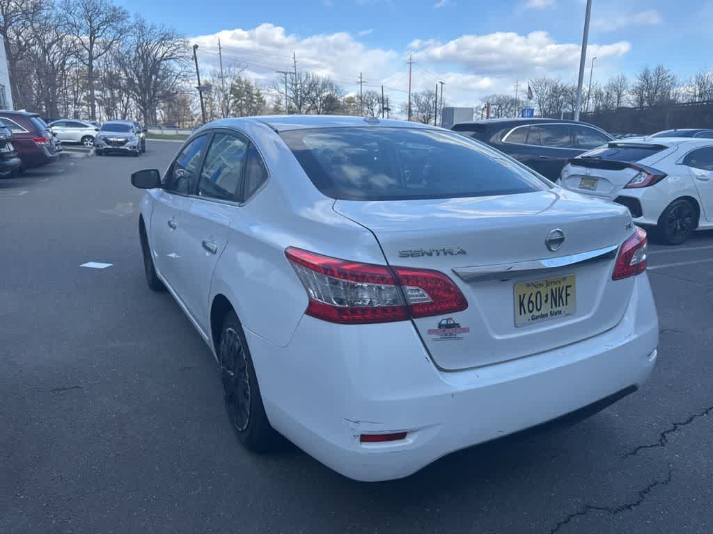 Thumbnail: 2015 Nissan Sentra - 15