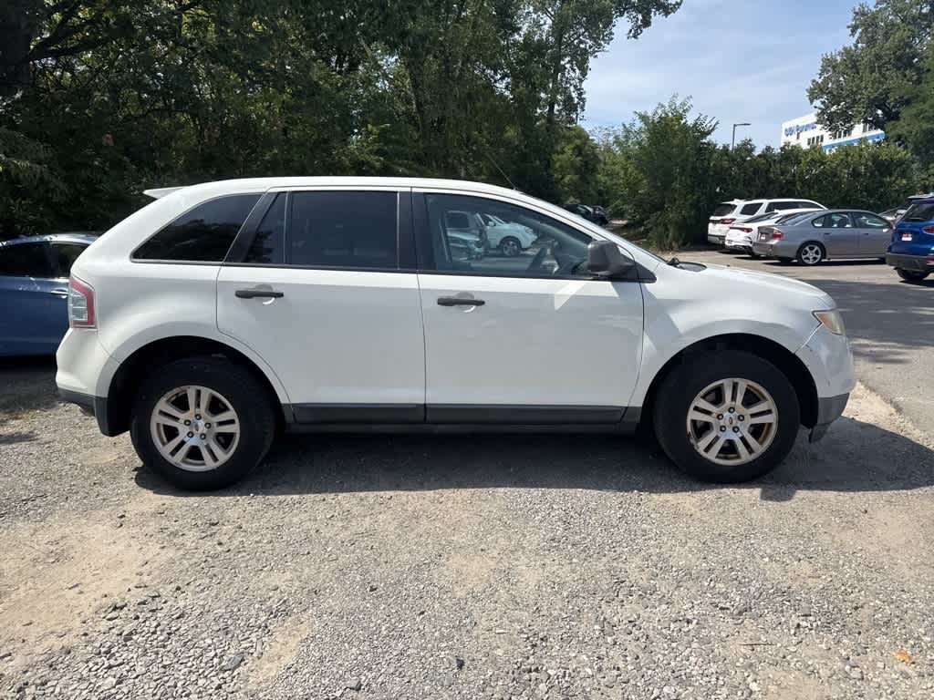 Thumbnail: 2010 Ford Edge - 10