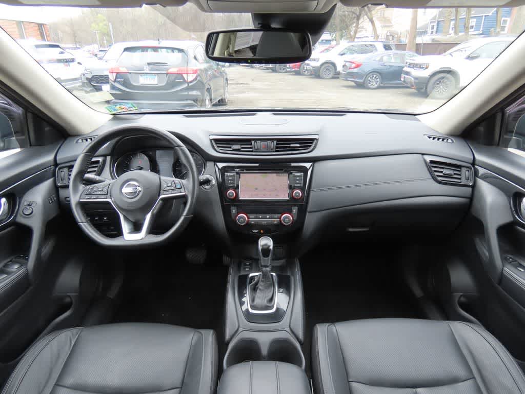 Thumbnail: 2018 Nissan Rogue - 18