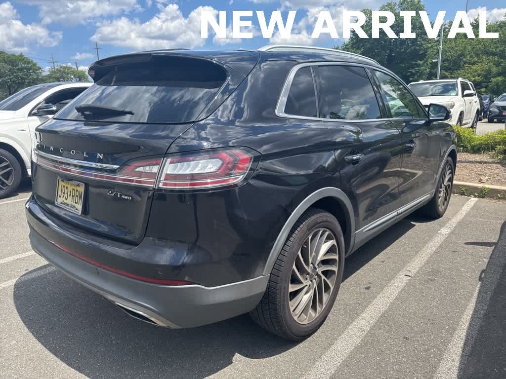 Thumbnail: 2019 Lincoln Nautilus - 8