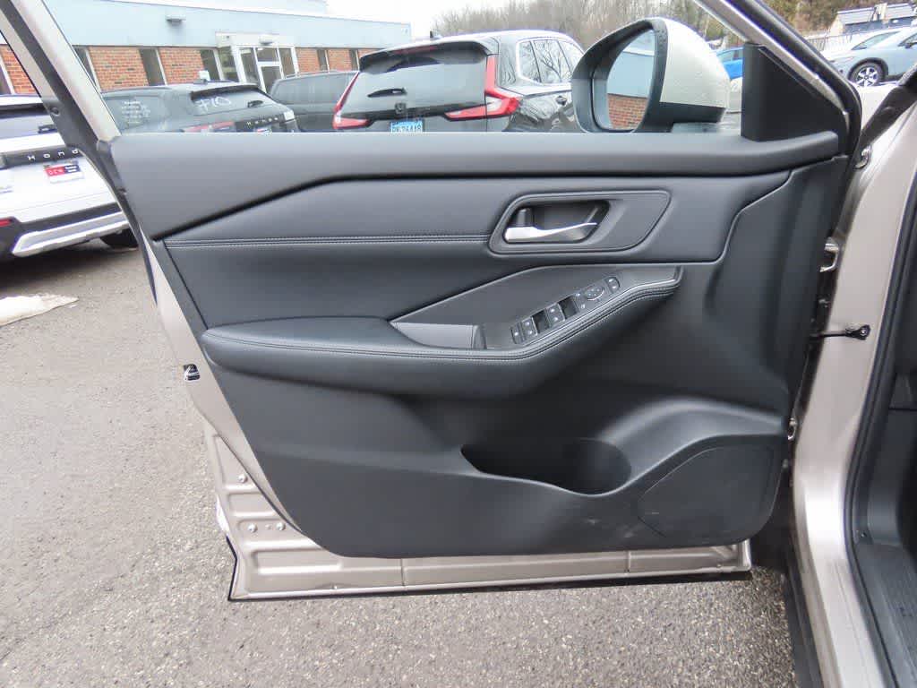 Thumbnail: 2025 Nissan Rogue - 16