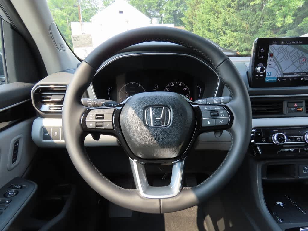 2025 Honda Pilot Touring 19