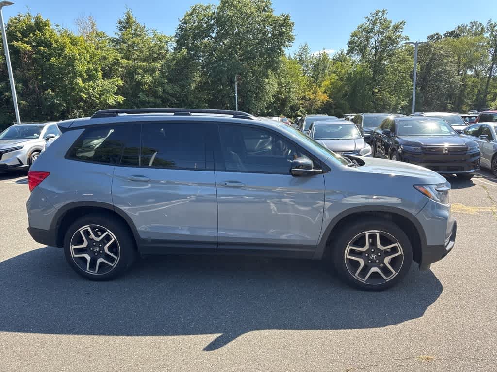 Thumbnail: 2022 Honda Passport - 8