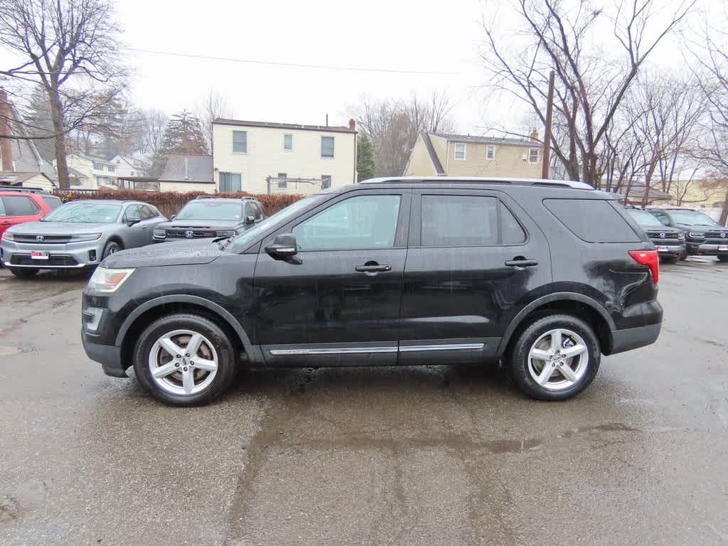 Thumbnail: 2017 Ford Explorer - 3