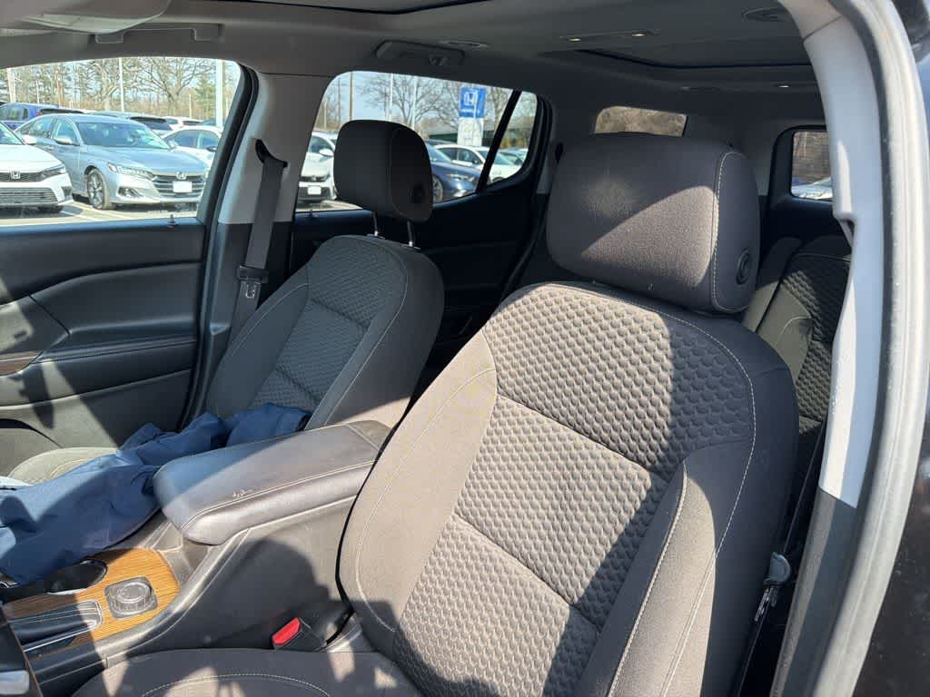 Thumbnail: 2017 GMC Acadia - 24