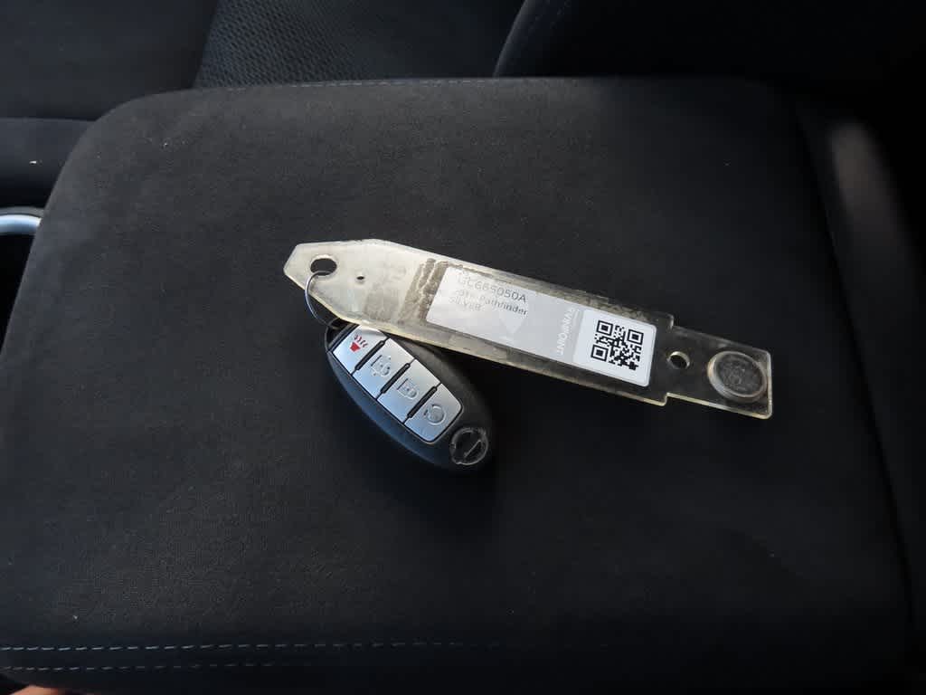 Thumbnail: 2016 Nissan Pathfinder - 26