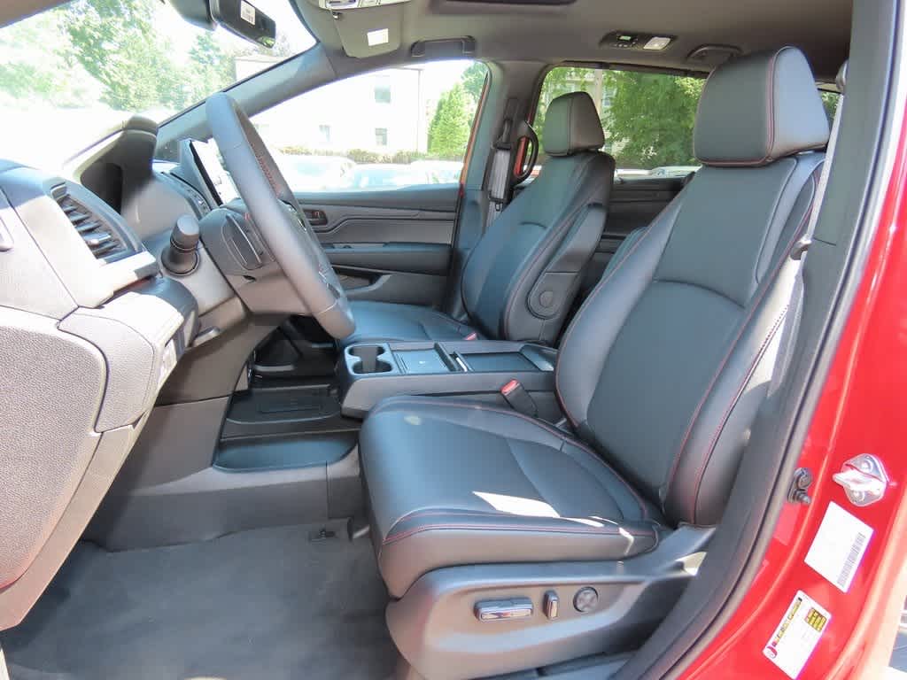 2025 Honda Odyssey Sport 13