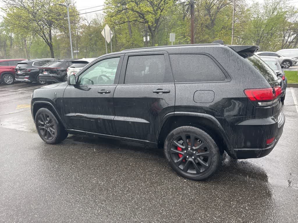 Thumbnail: 2017 Jeep Grand Cherokee - 12