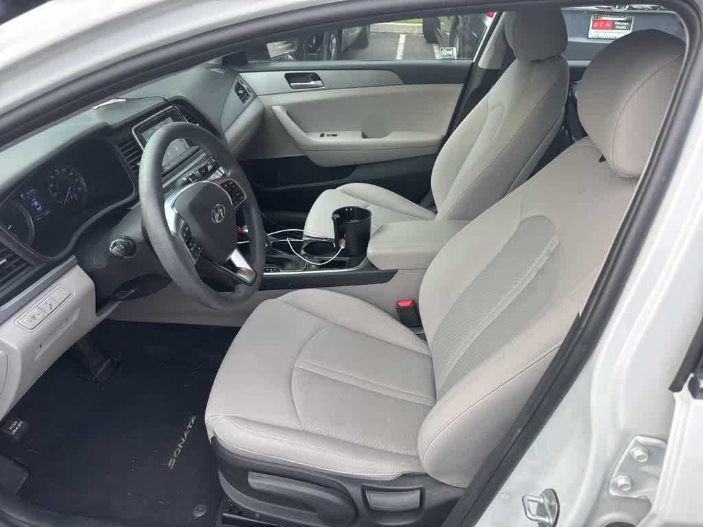 Thumbnail: 2019 Hyundai Sonata - 17