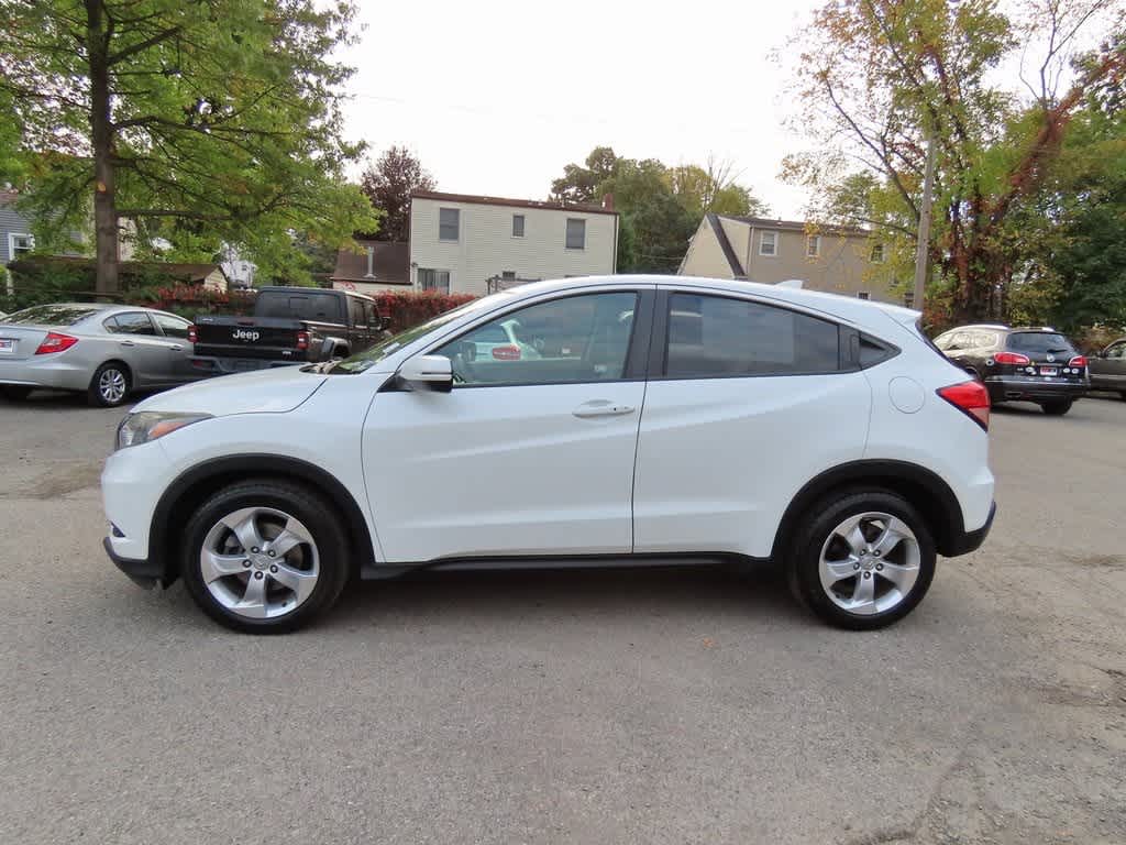 Thumbnail: 2016 Honda HR-V - 3