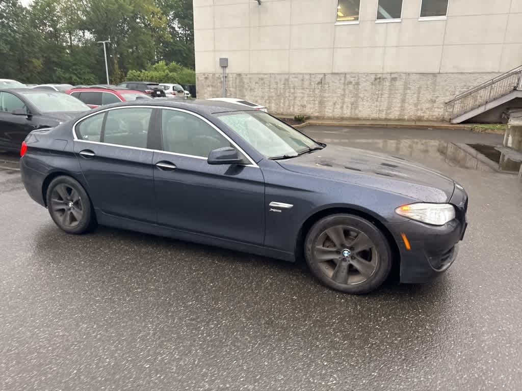 Thumbnail: 2011 BMW 5 Series - 11