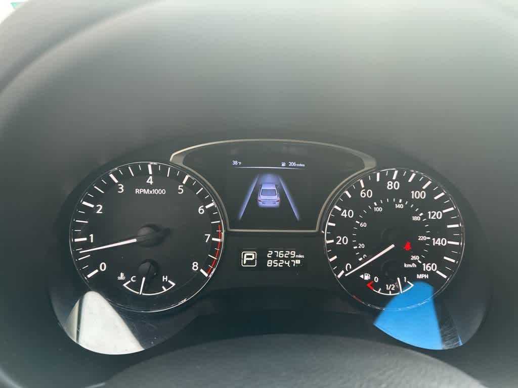 Thumbnail: 2015 Nissan Altima - 16