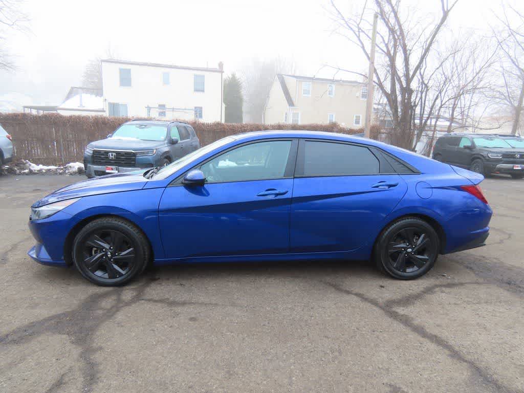 Thumbnail: 2022 Hyundai Elantra - 3