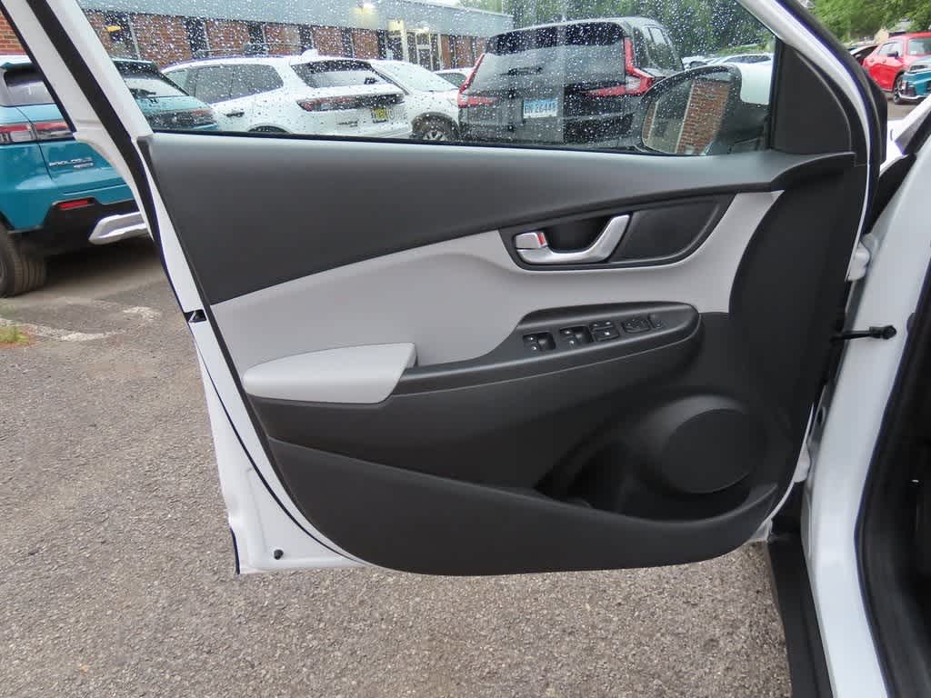 2022 Hyundai Kona SEL 16