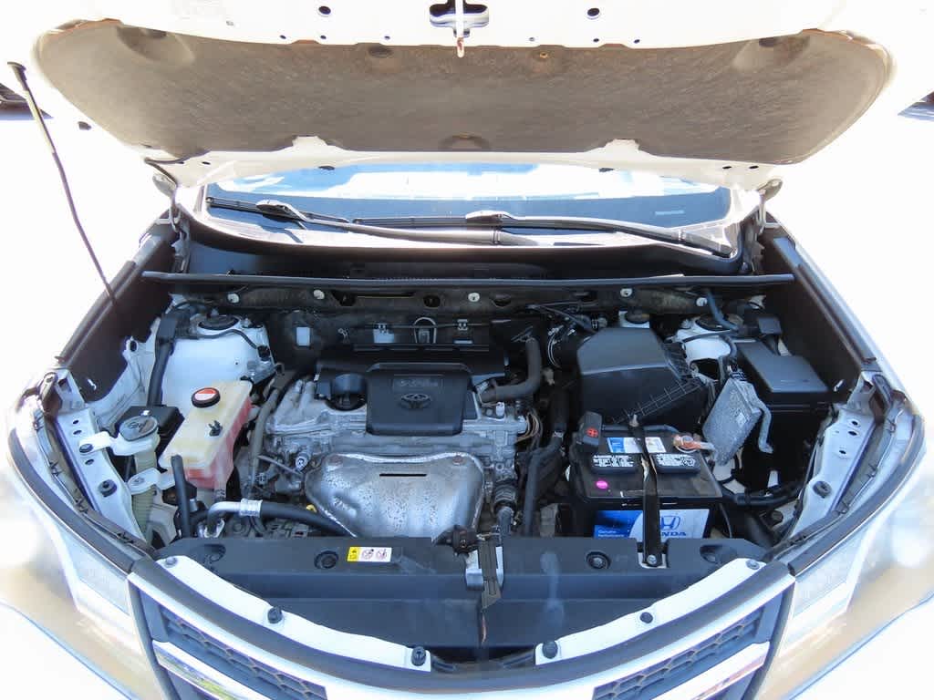 Thumbnail: 2015 Toyota RAV4 - 10