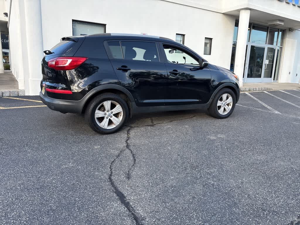 Thumbnail: 2011 Kia Sportage - 10