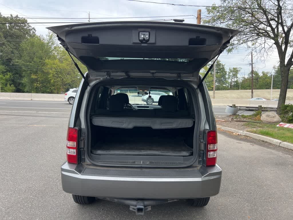 Thumbnail: 2012 Jeep Liberty - 24