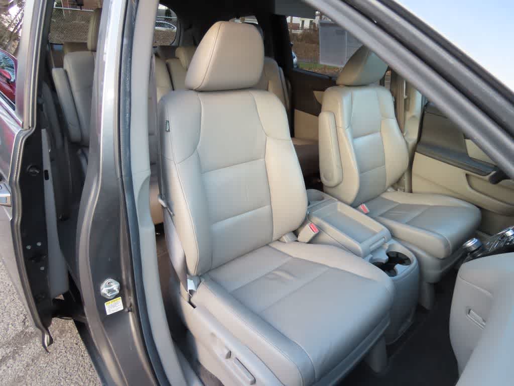 Thumbnail: 2011 Honda Odyssey - 19