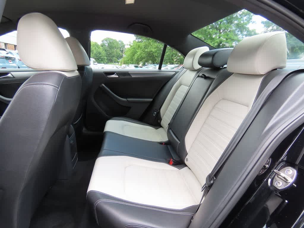 Thumbnail: 2016 Volkswagen Jetta - 14