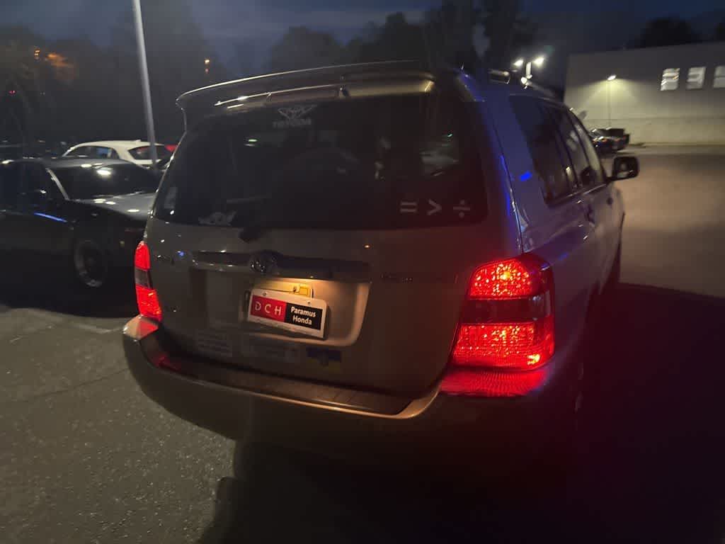 Thumbnail: 2004 Toyota Highlander - 14