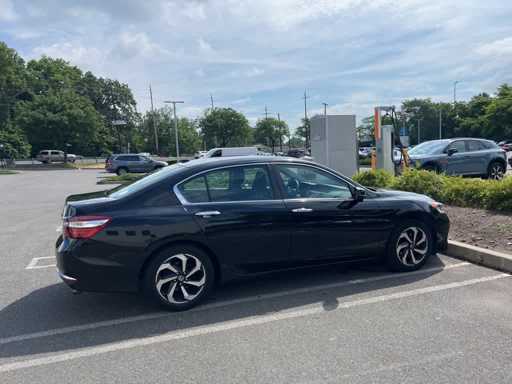 Thumbnail: 2017 Honda Accord - 7