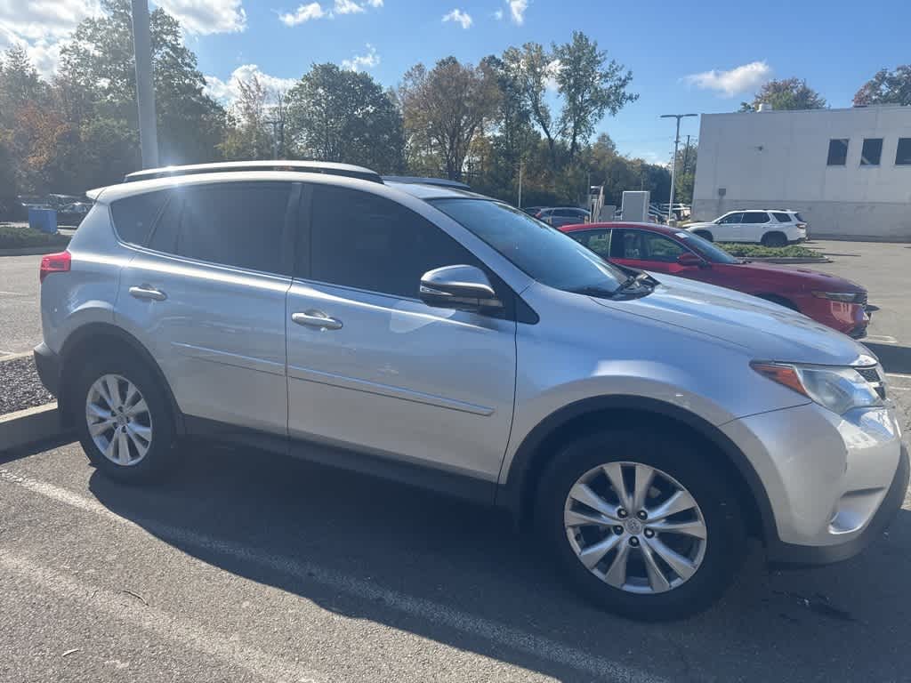 Thumbnail: 2015 Toyota RAV4 - 14