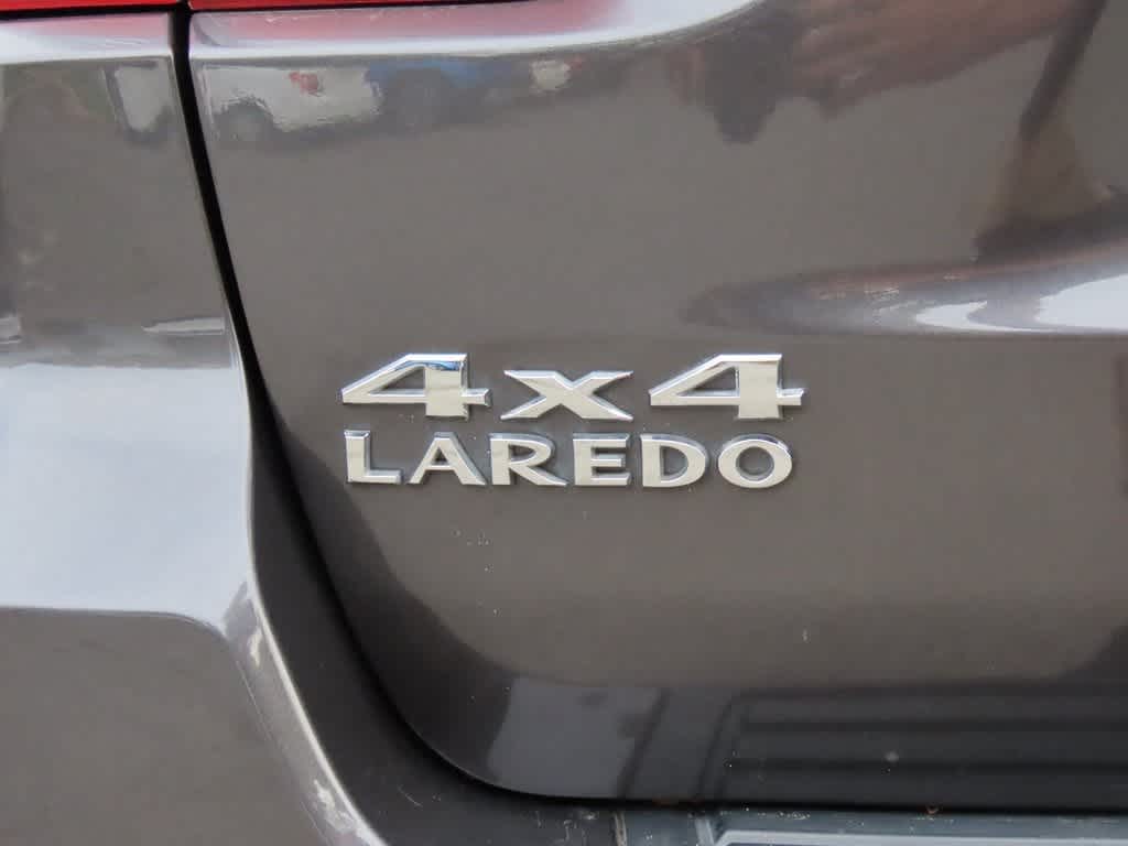 Thumbnail: 2011 Jeep Grand Cherokee - 8
