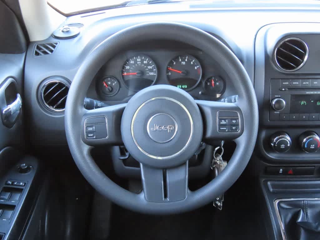 Thumbnail: 2013 Jeep Patriot - 19