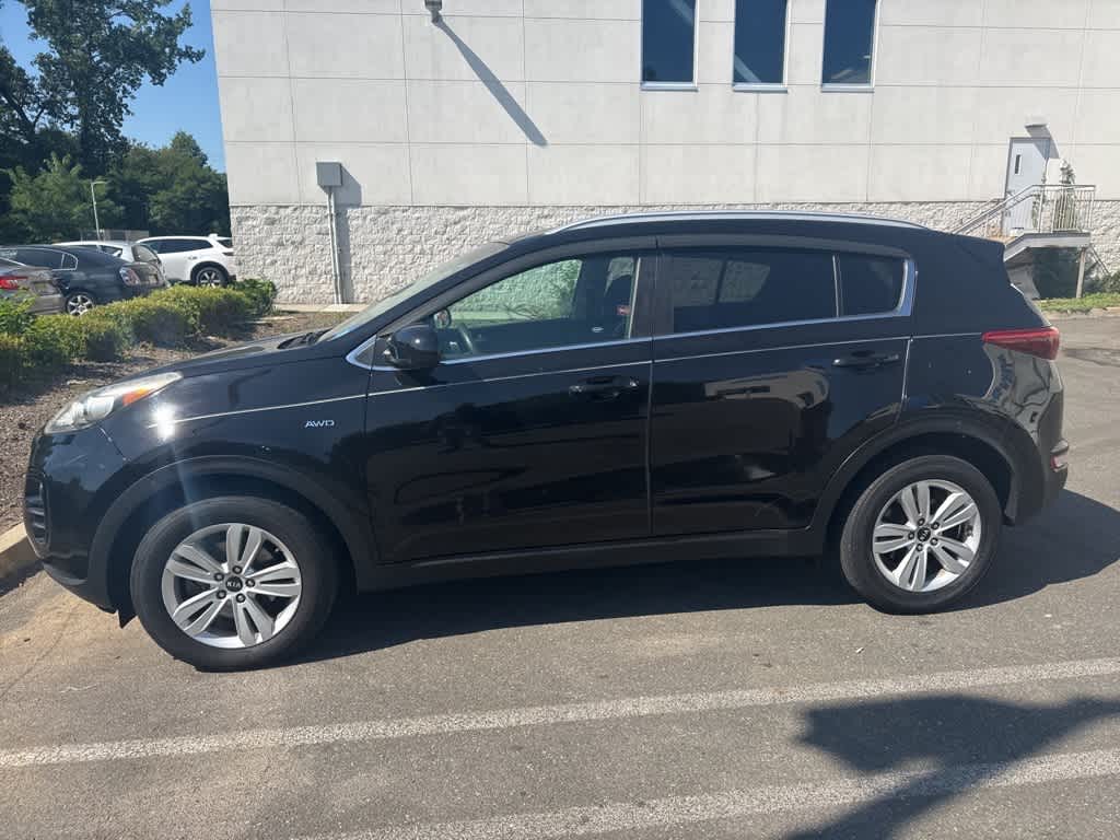 Thumbnail: 2017 Kia Sportage - 3