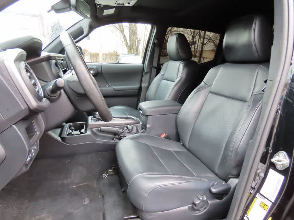 Thumbnail: 2019 Toyota Tacoma - 14