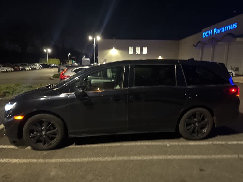 Thumbnail: 2023 Honda Odyssey - 2
