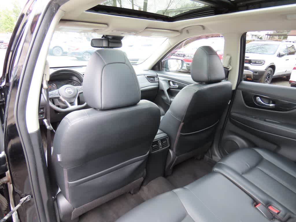 Thumbnail: 2018 Nissan Rogue - 14