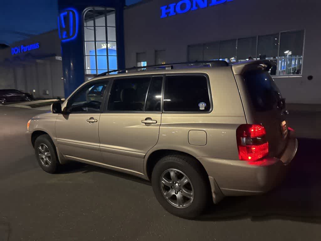 Thumbnail: 2004 Toyota Highlander - 18