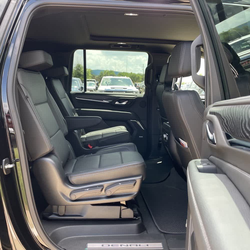 Thumbnail: 2023 GMC Yukon XL - 12
