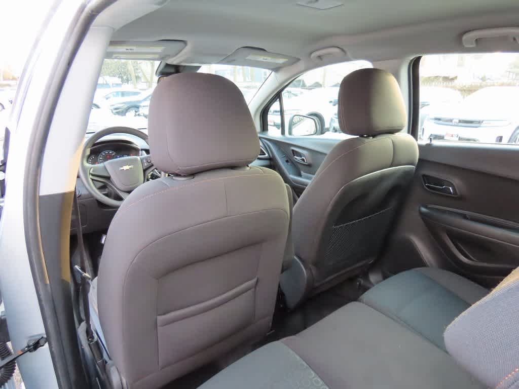 Thumbnail: 2018 Chevrolet Trax - 14