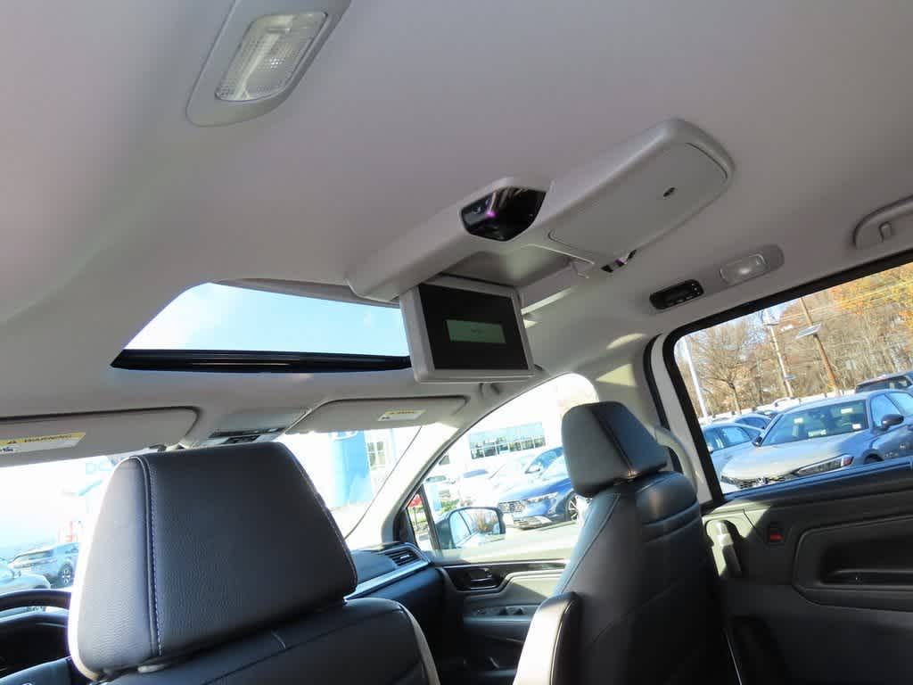 Thumbnail: 2023 Honda Odyssey - 17