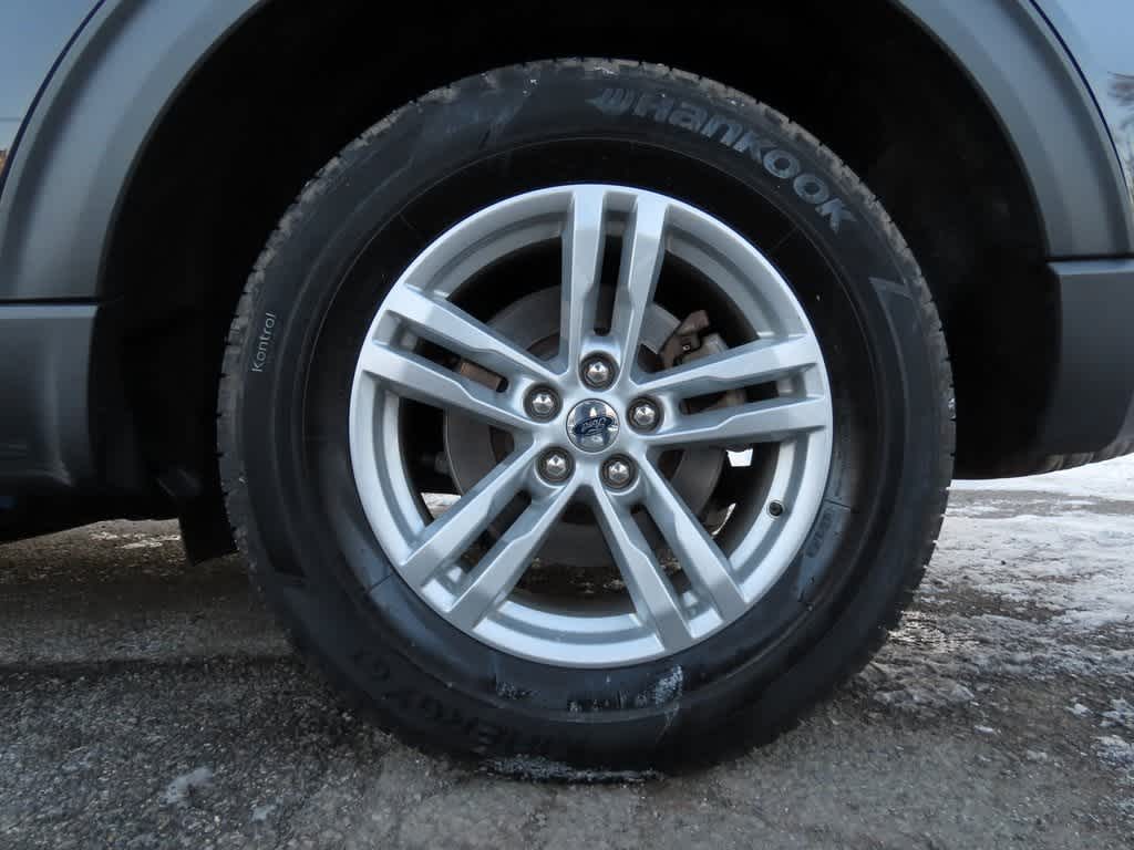 Thumbnail: 2022 Ford Explorer - 9