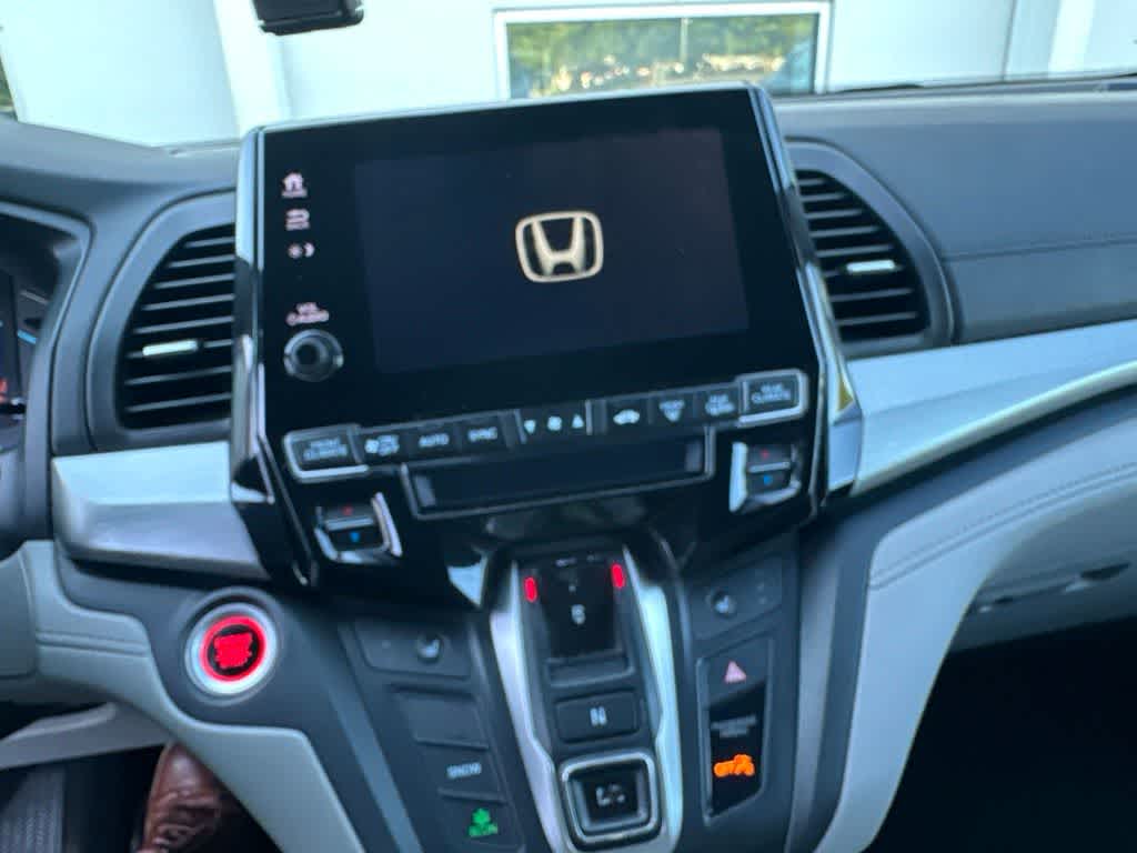 Thumbnail: 2018 Honda Odyssey - 15