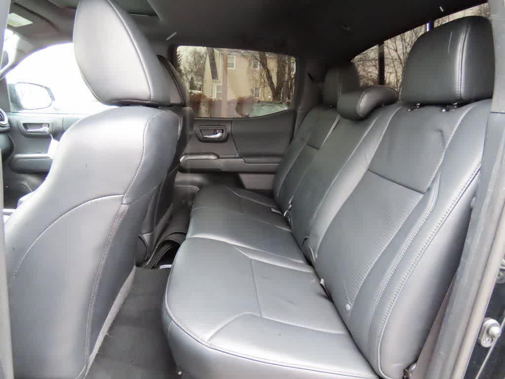 Thumbnail: 2019 Toyota Tacoma - 15