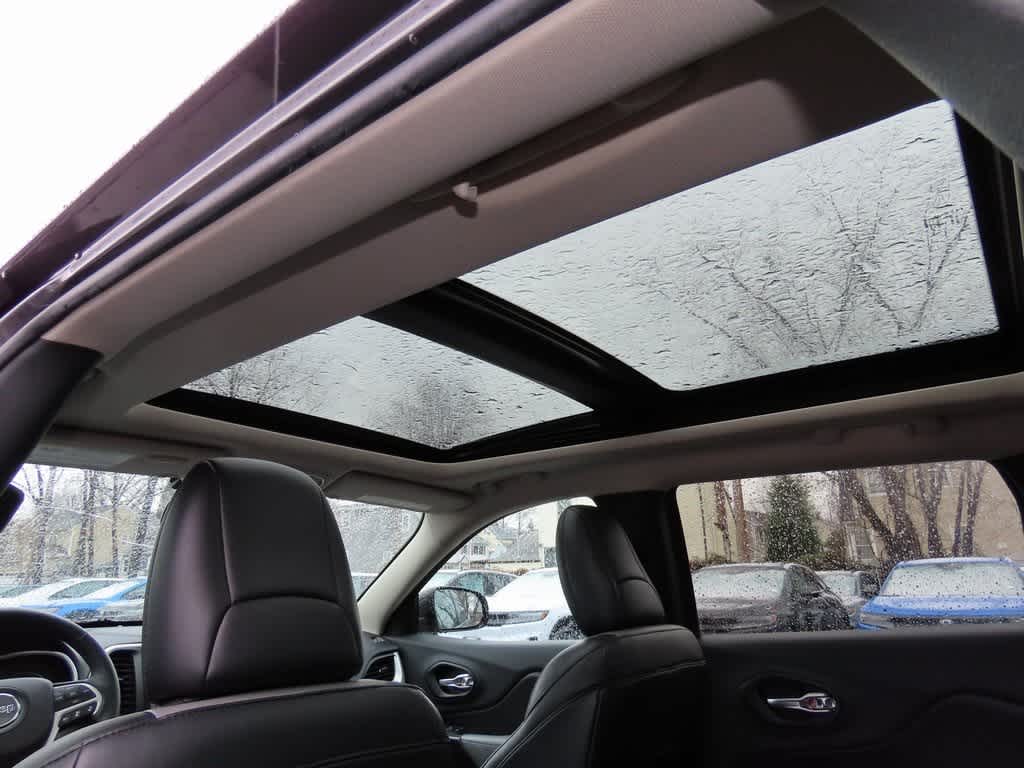 Thumbnail: 2014 Jeep Cherokee - 17