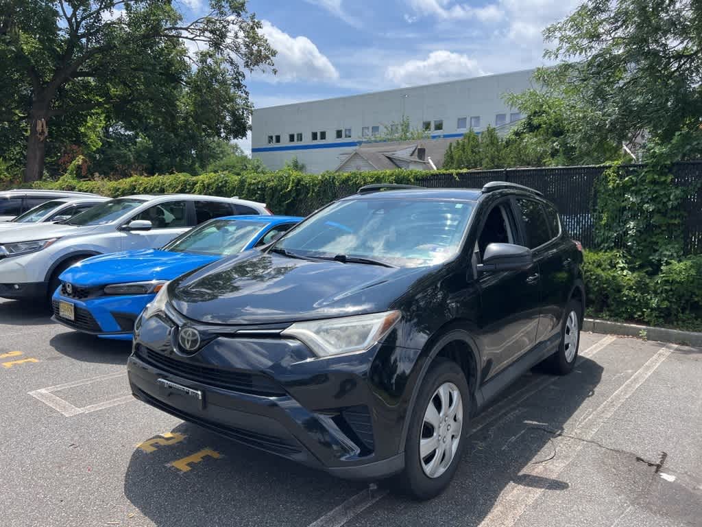 Thumbnail: 2018 Toyota RAV4 - 4