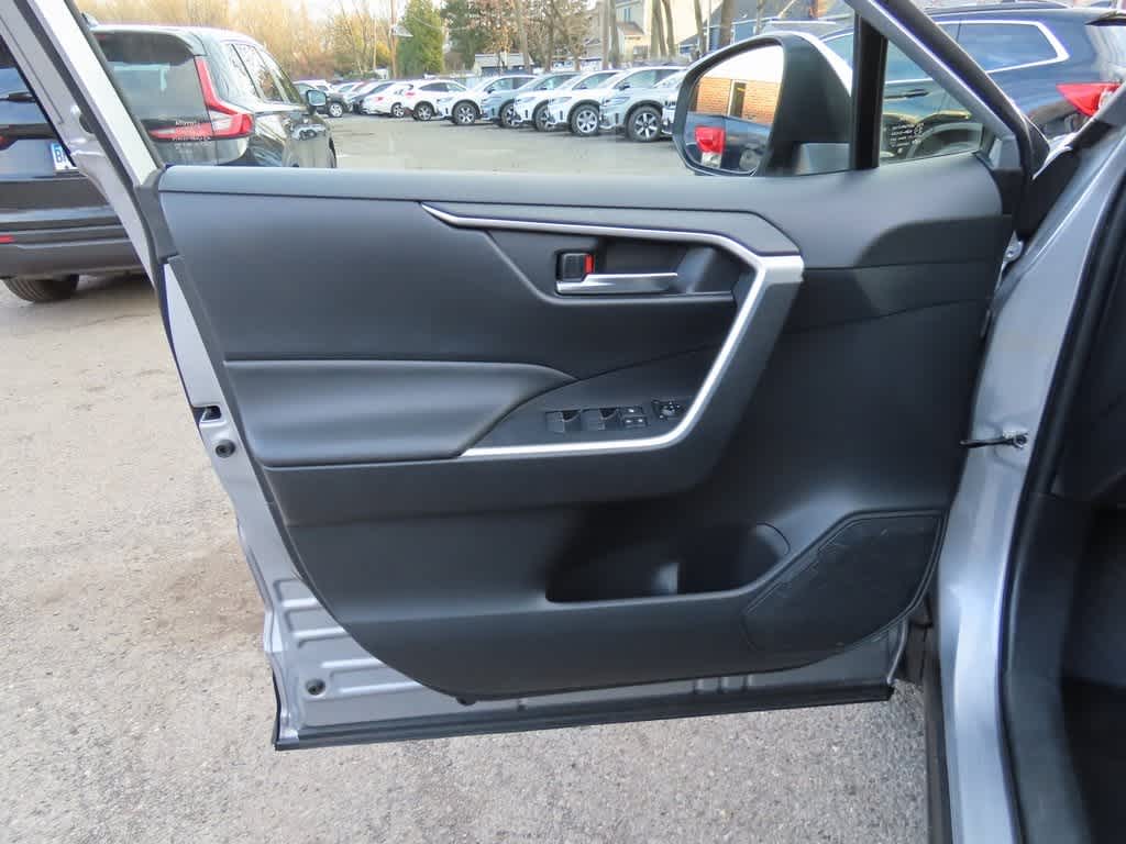 Thumbnail: 2023 Toyota RAV4 - 16