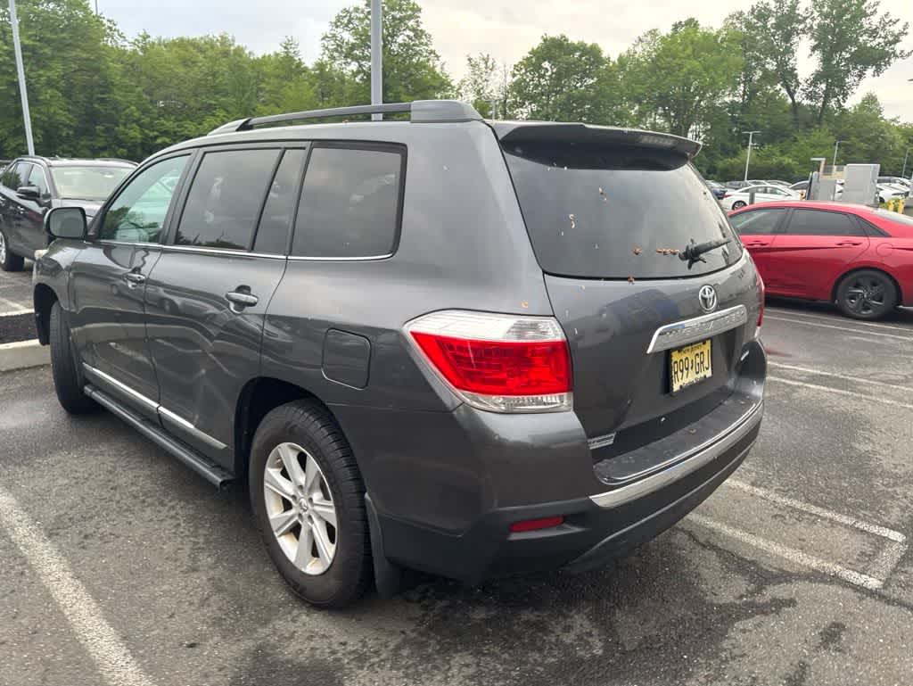 Thumbnail: 2013 Toyota Highlander - 27