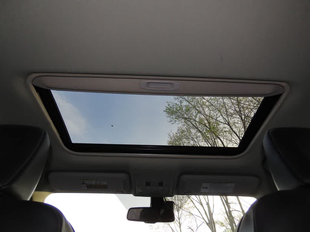 Thumbnail: 2015 Toyota RAV4 - 26