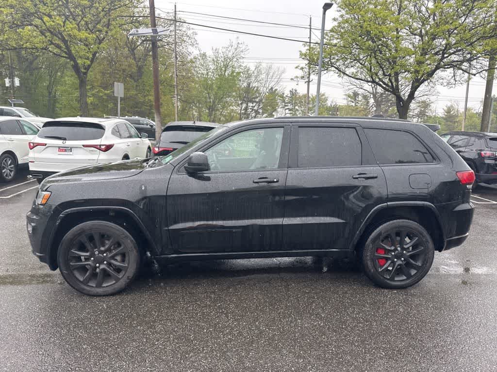 Thumbnail: 2017 Jeep Grand Cherokee - 18
