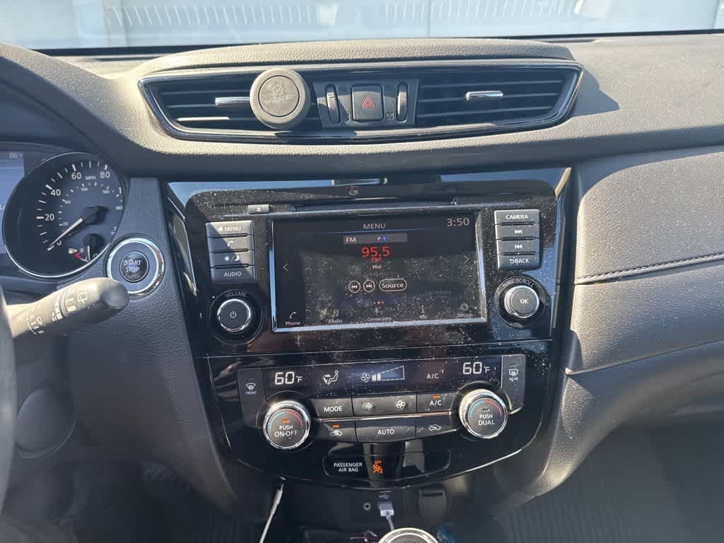 Thumbnail: 2019 Nissan Rogue - 11