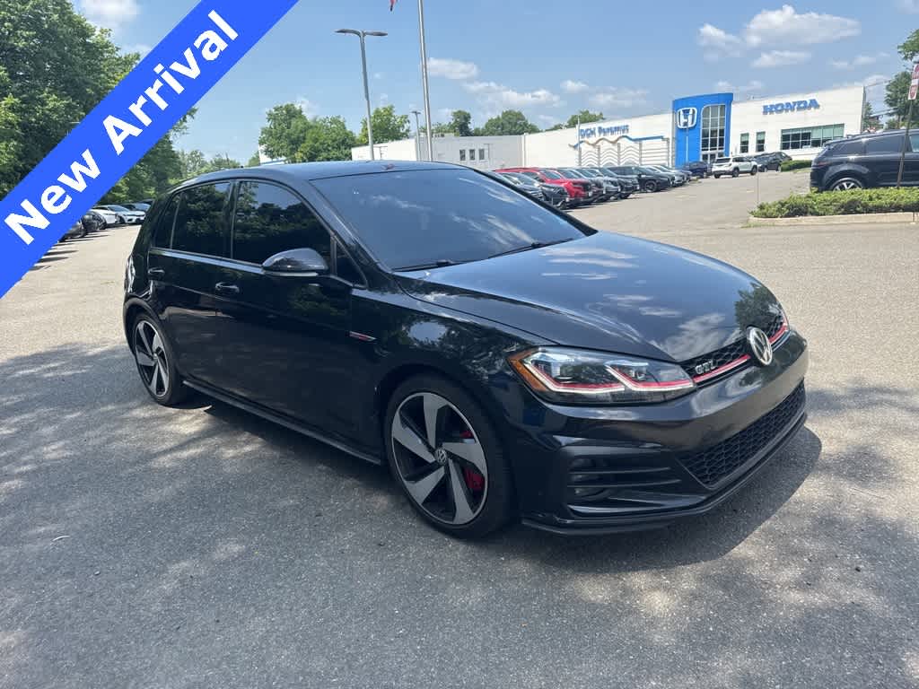 Thumbnail: 2018 Volkswagen Golf - 1