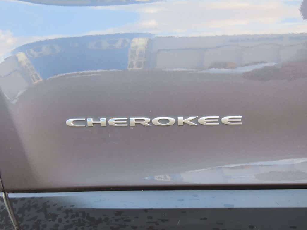 Thumbnail: 2019 Jeep Cherokee - 7