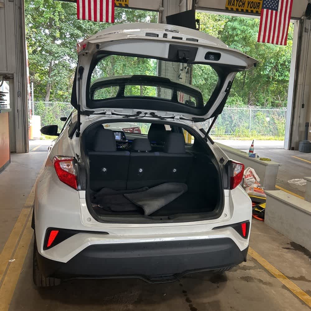 Thumbnail: 2021 Toyota C-HR - 14